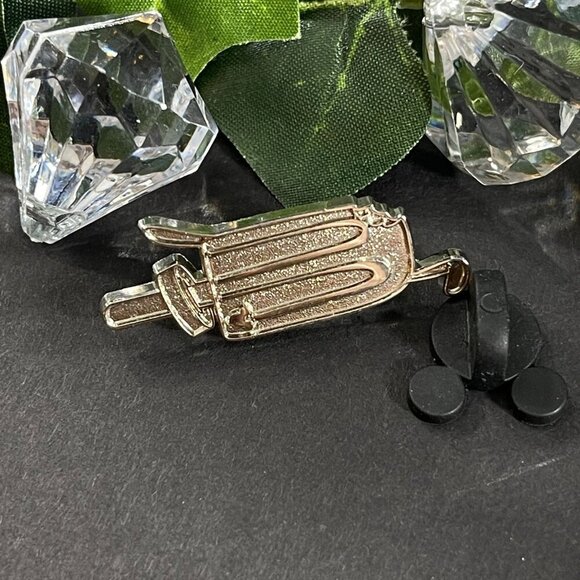 Disney Pluto Dog Trading Pin Hidden Mickey Popsicle Brooch Badge Lapel Pin Gift - Picture 2 of 9